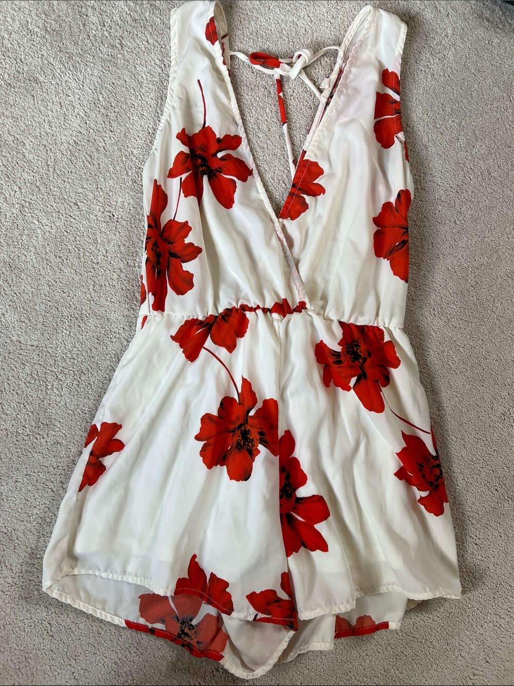 ILLA ILLA White Romper with Red Floral Print